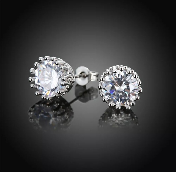 Swarovski Crystals Stud Earrings 14k White Gold, NICE EARRINGS, CUTE EARRINGS - Picture 6 of 8
